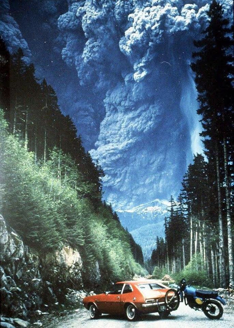 https://vintagenewsdaily.com/wp-content/uploads/2020/05/mount-st-helens-eruption-dick-lasher.jpg